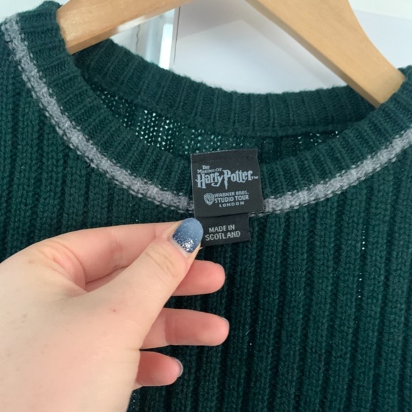 Slytherin Quidditch Knitted Adult Sweater - Picture 6 of 6